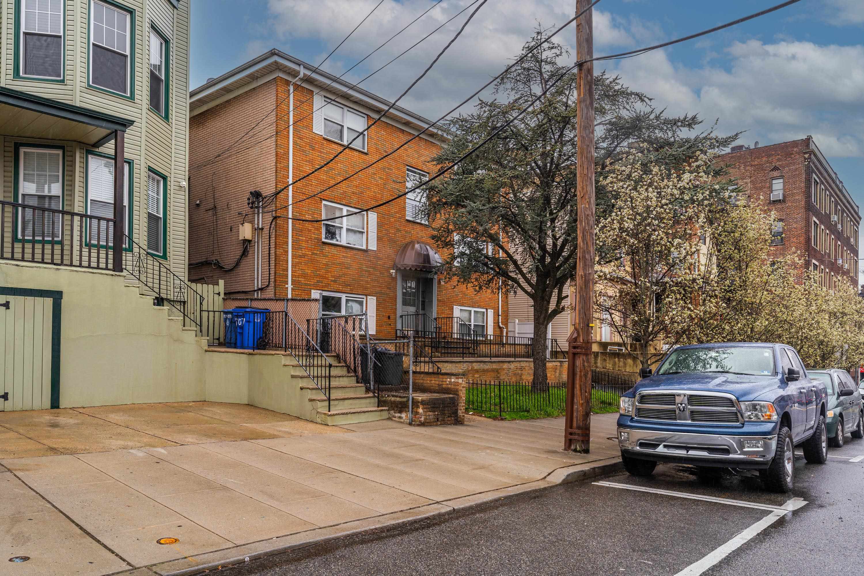 711 18th St #M, Union City, New Jersey image 2