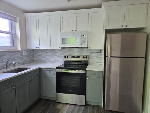 Apartment For Rent - 685 Prospect Ave #10 B<br/> Fairview, NJ 07002