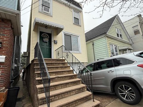 7020 ADAMS ST Guttenberg NJ 07093