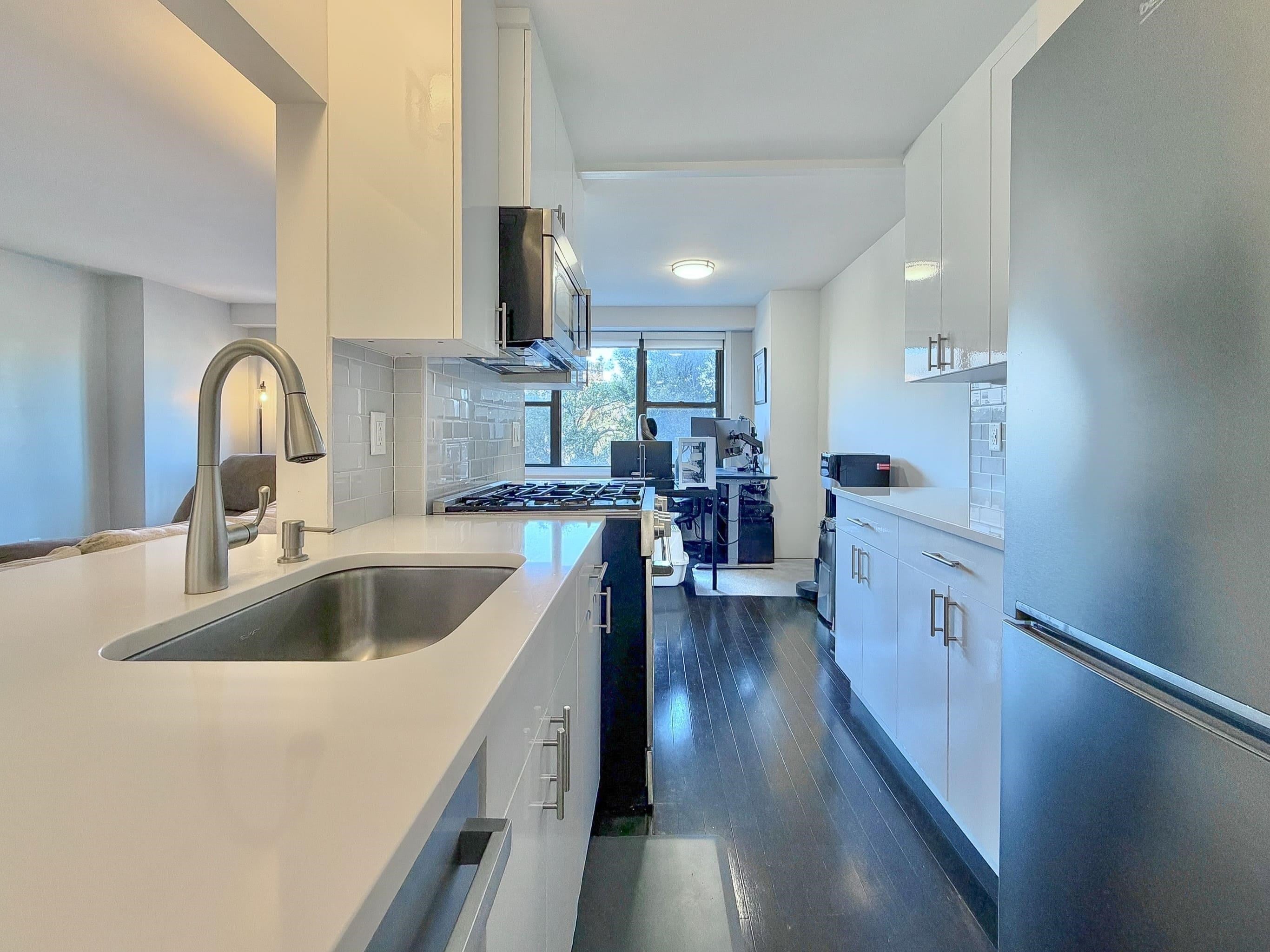 500 CENTRAL AVE 211