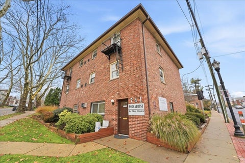 Condo For Sale - 741 Bloomfield Ave #A<br/> Essex County, Verona, NJ 07044