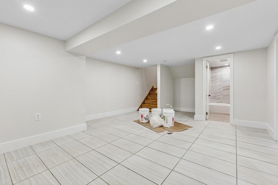 Jersey City, Heights, New Jersey 07307, United States, 4 Bedrooms Bedrooms, ,2 BathroomsBathrooms,Residential,Active,163828