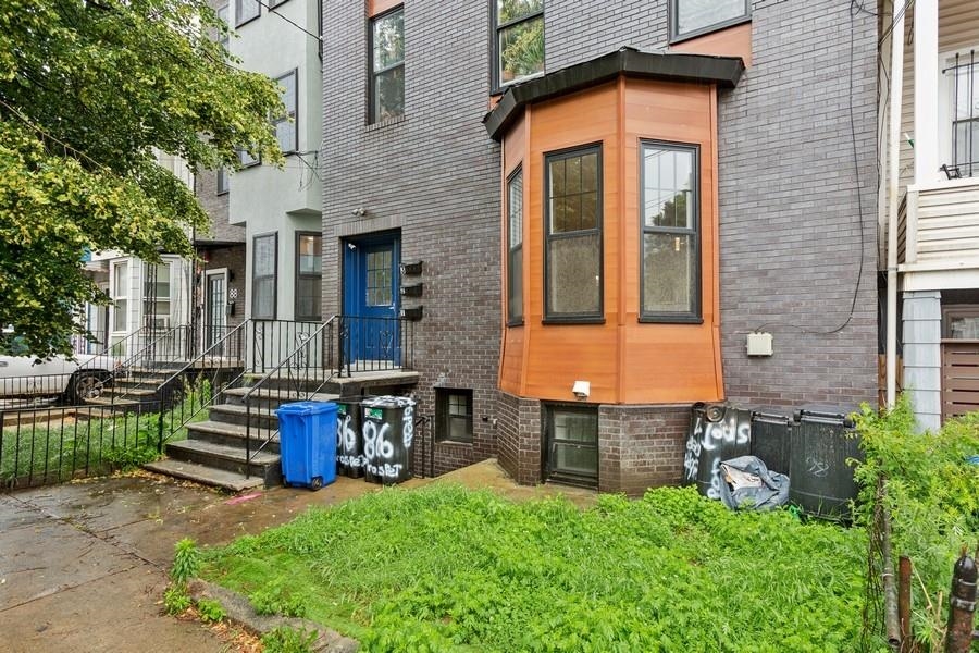 Jersey City, Heights, New Jersey 07307, United States, 4 Bedrooms Bedrooms, ,2 BathroomsBathrooms,Residential,Active,163828