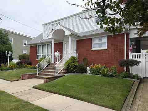 Multifamily For Rent - 654 Chase Ave #2<br/> Bergen County, Lyndhurst, NJ 07071