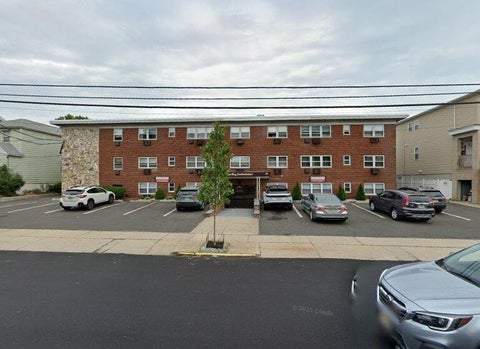 Condo For Sale - 214 Avenue A #APT C8<br/> Bayonne, NJ 07002