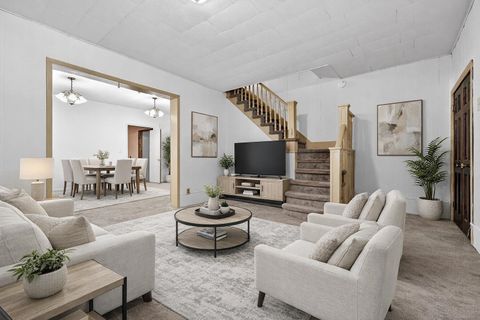 Homes For Sale - 38 West 43rd St<br/> Bayonne, NJ 07002