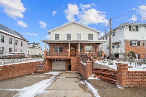 Homes For Rent - 72 Broadway #2<br/> Bayonne, NJ 07002