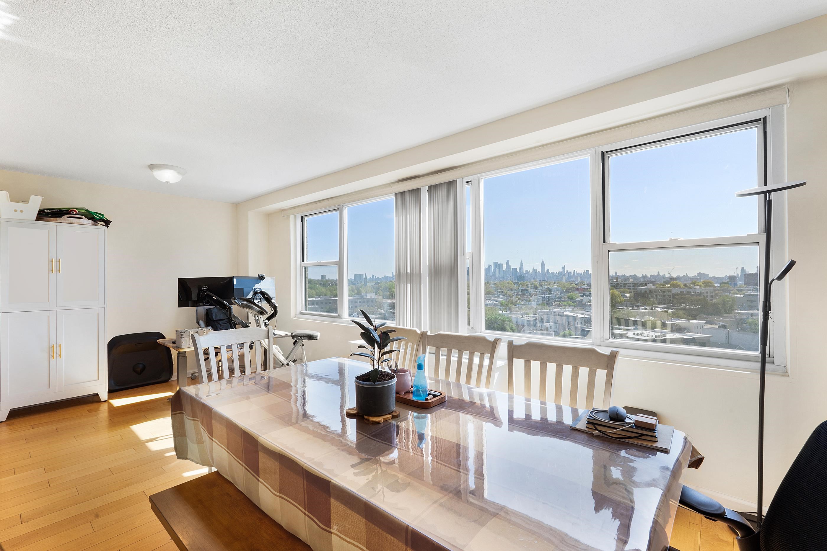 201 ST PAULS AVE 12S