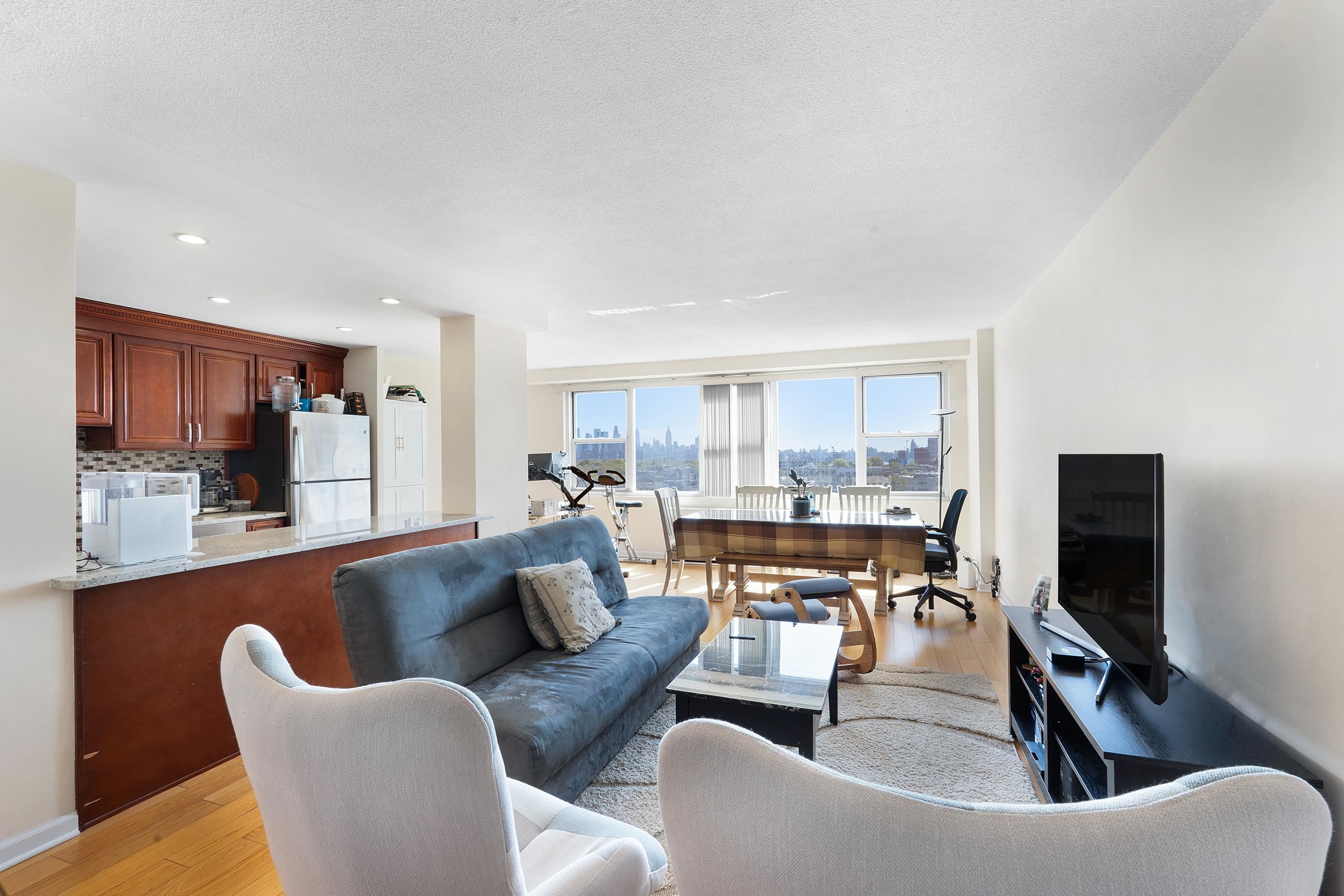 201 ST PAULS AVE 12S