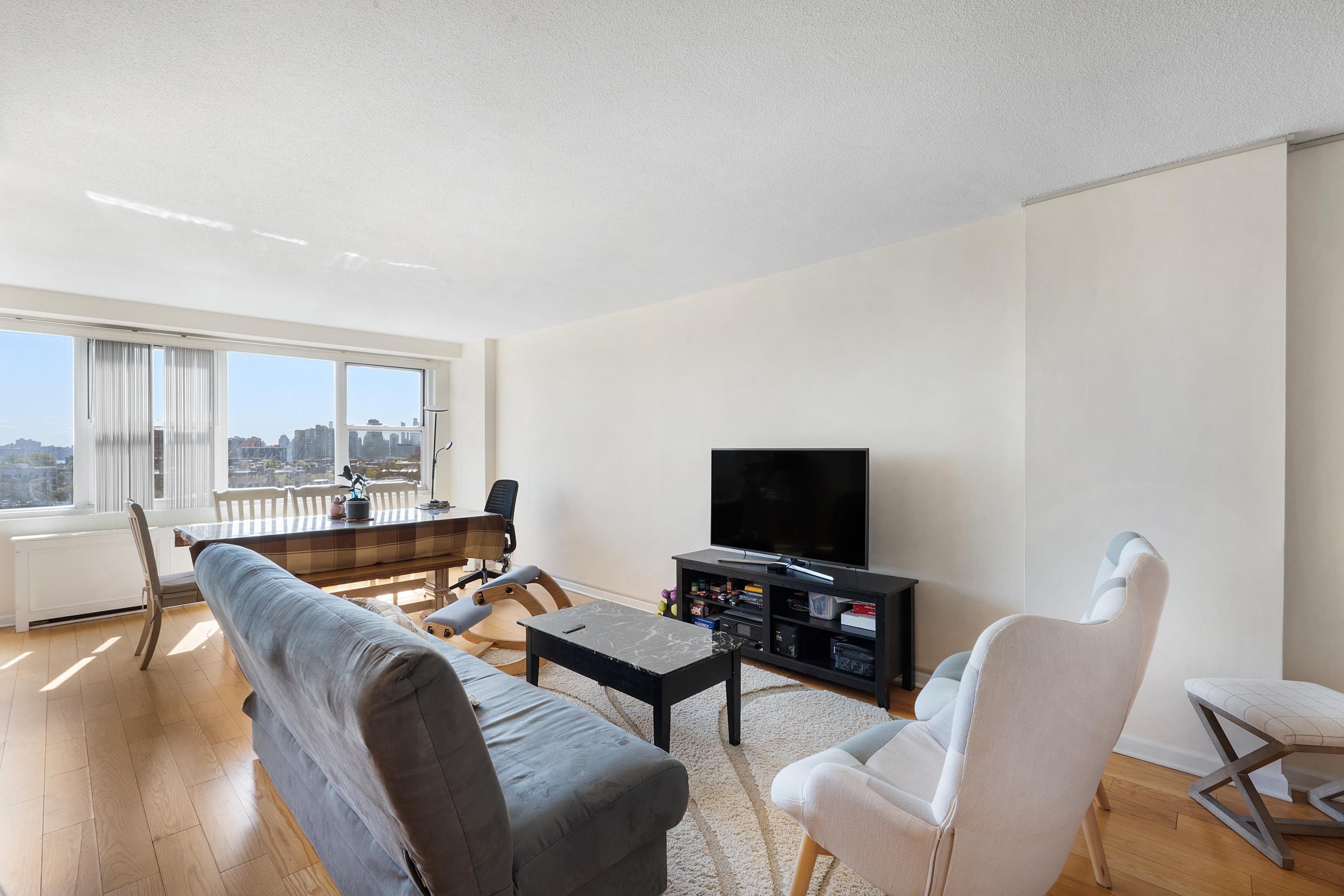 201 ST PAULS AVE 12S