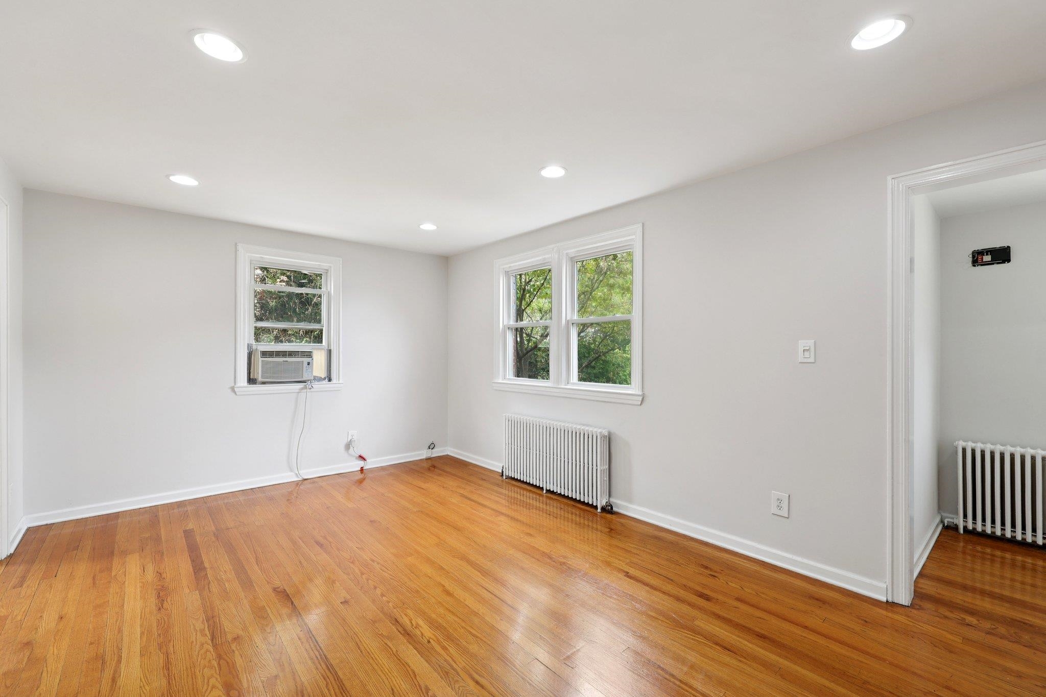 31 THIEM AVE