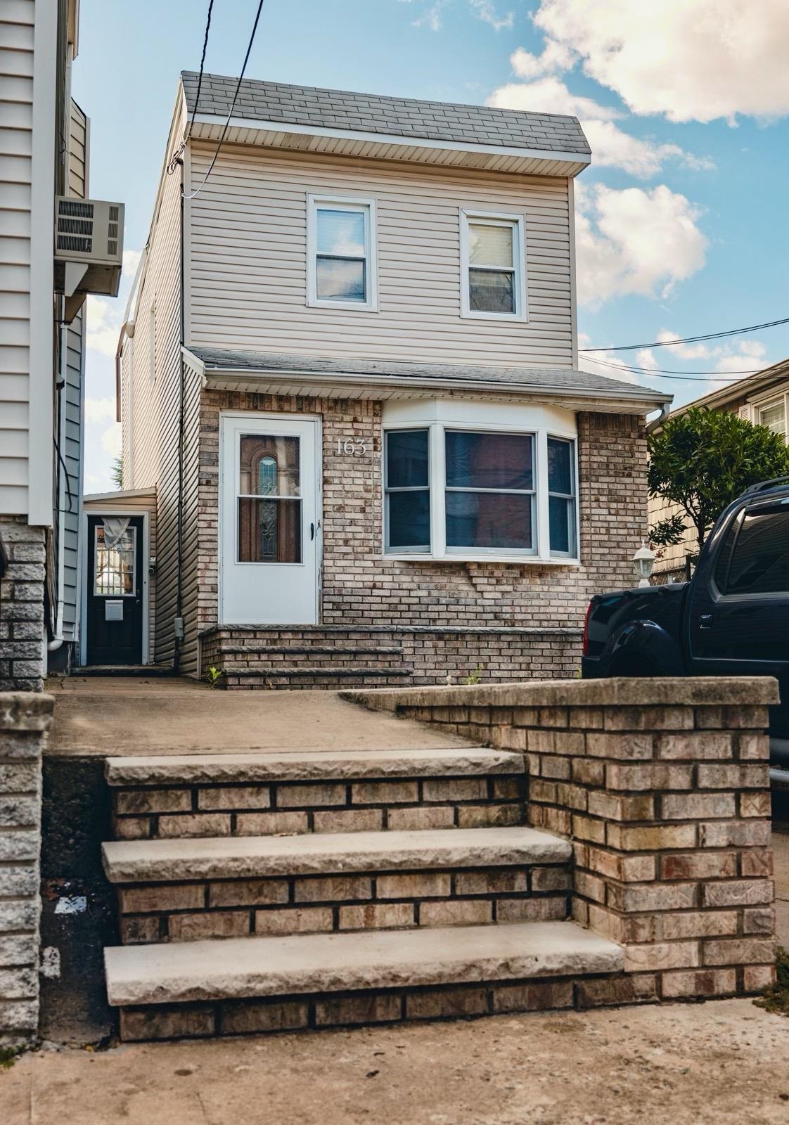 163 Avenue F, Bayonne, New Jersey image 2