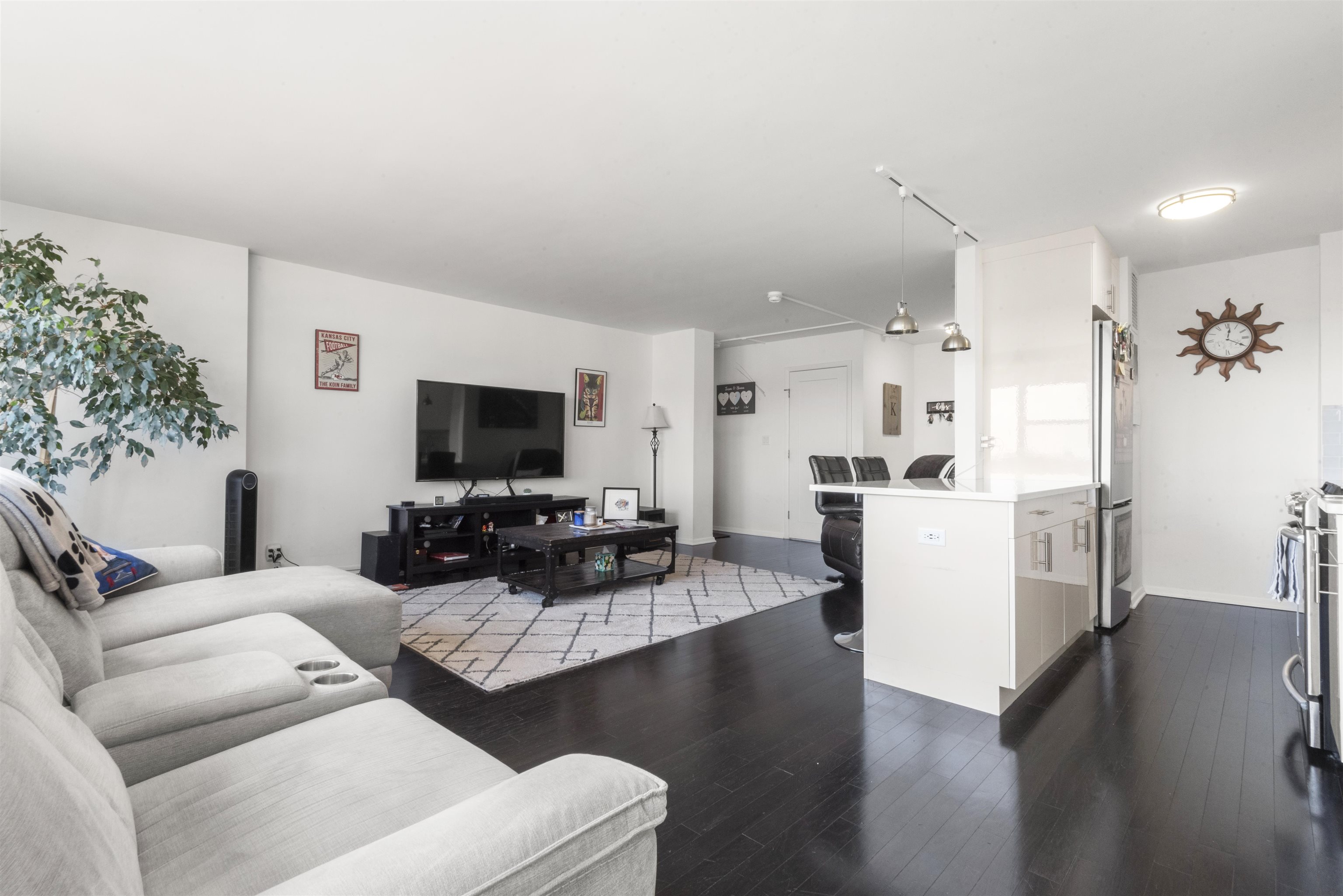 500 Central Ave #1010, Union City, New Jersey image 4