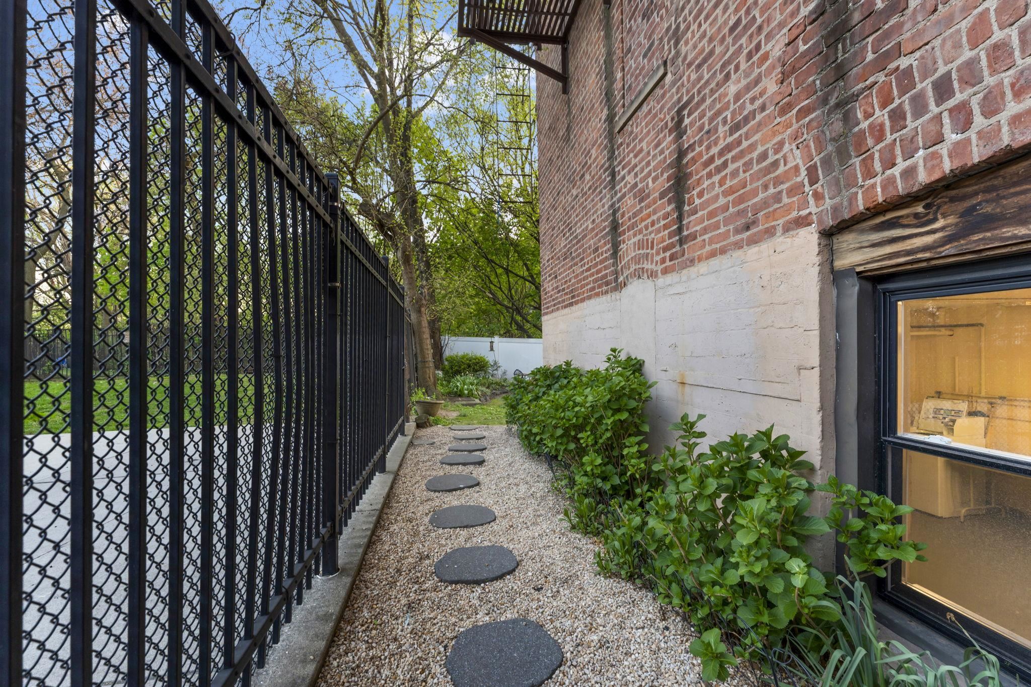 11 Cuneo Pl #D, Jersey City, New Jersey image 17