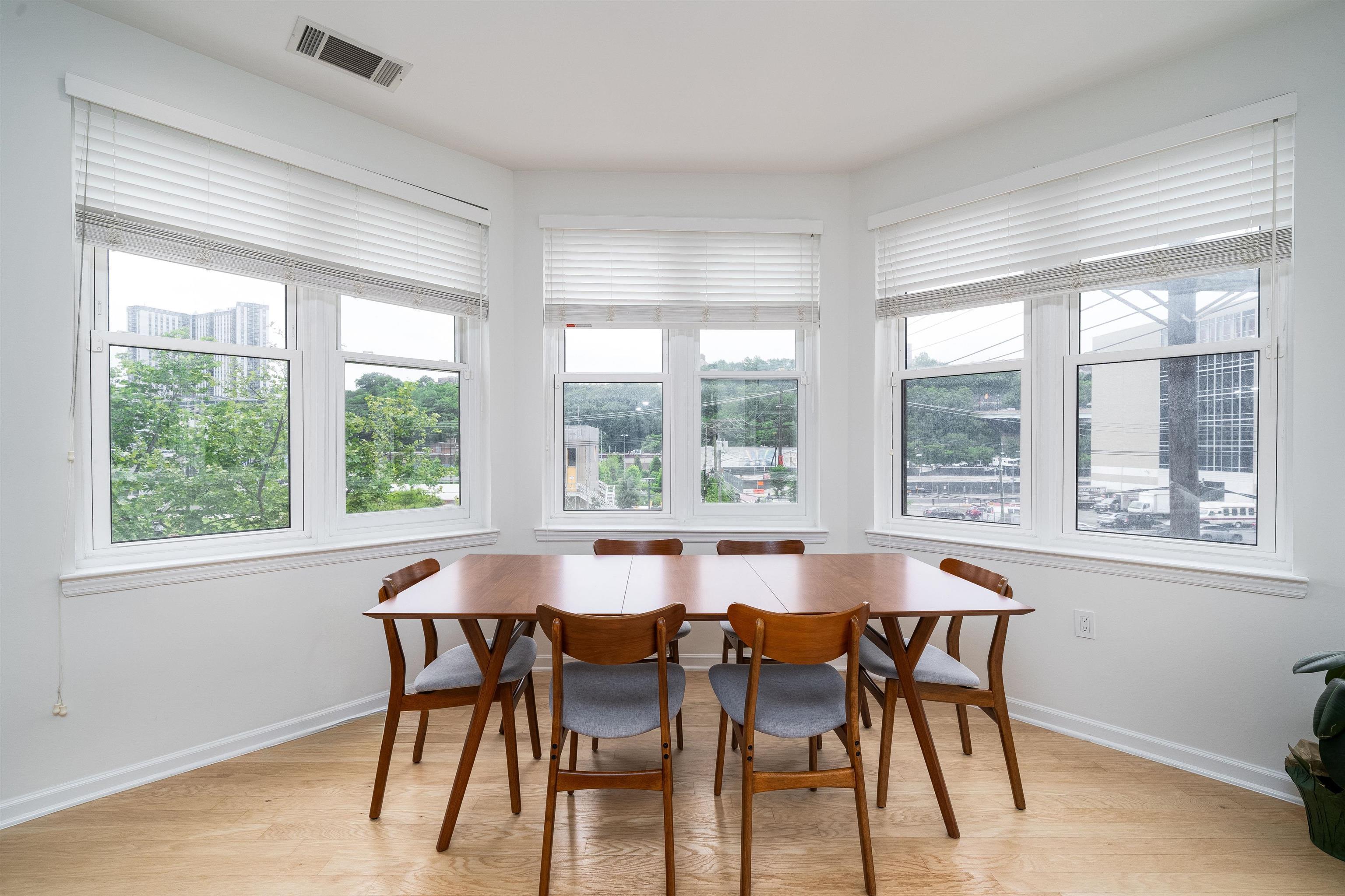 1200 Grand St #314, Hoboken, New Jersey image 3