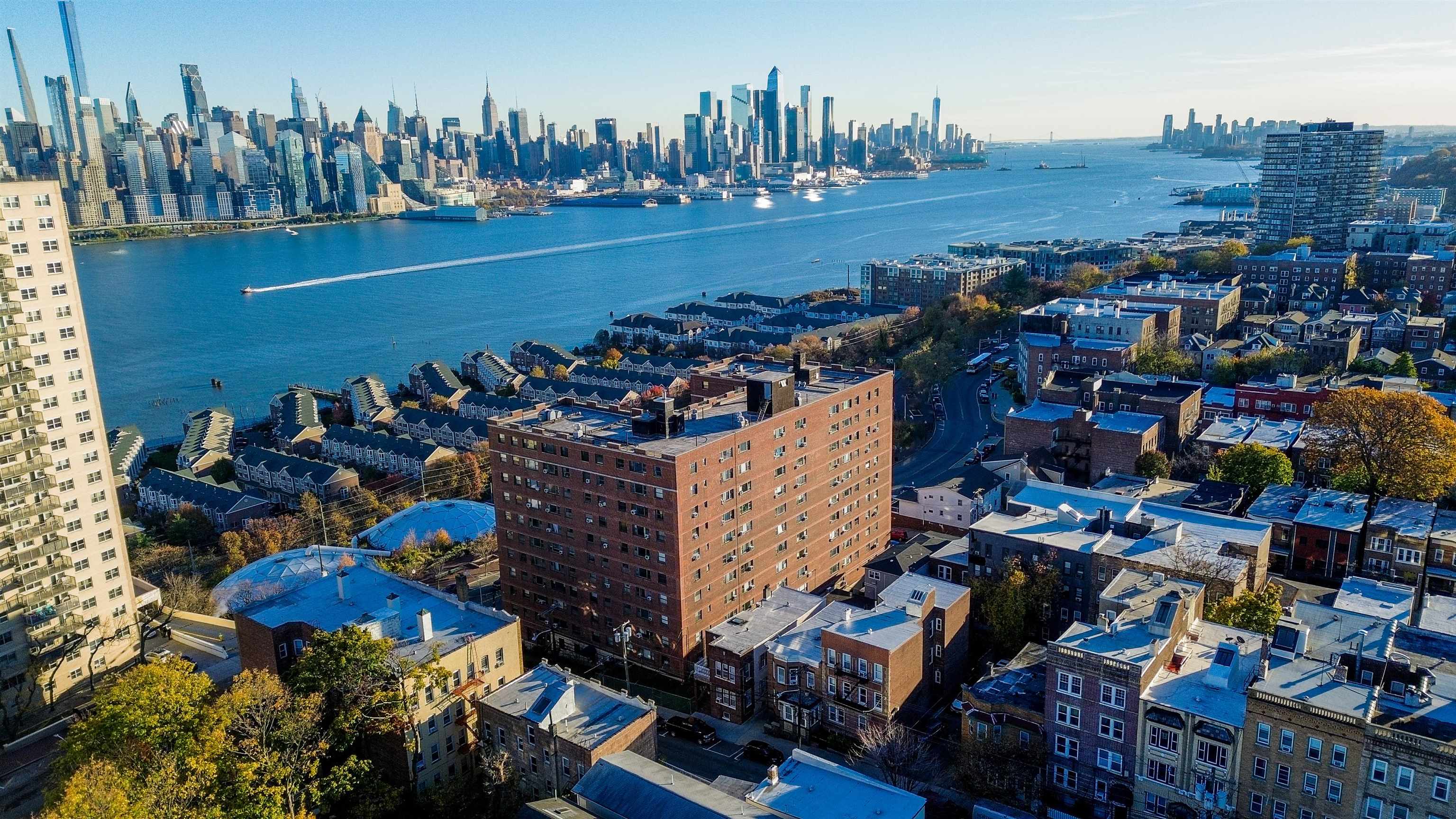 6515 Boulevard, West New York, New Jersey image 2