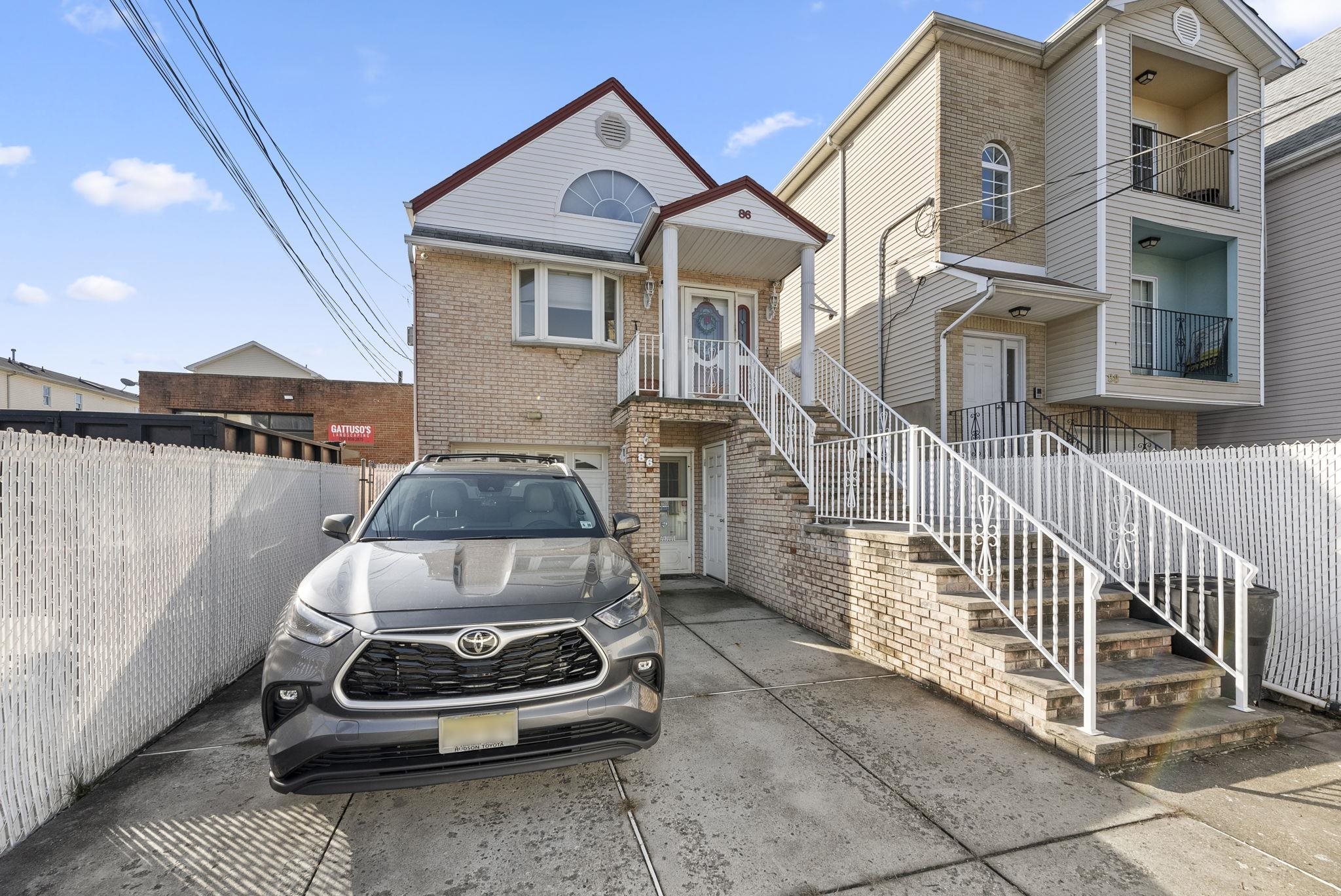 86 West 21st St, Bayonne, New Jersey image 2