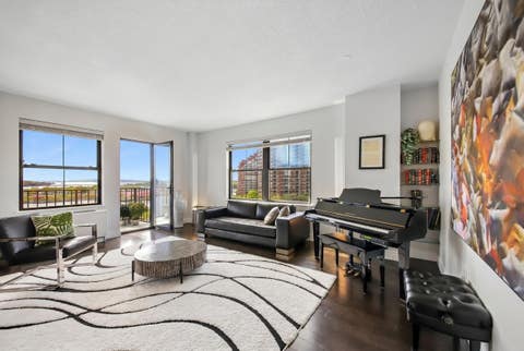 Condo For Sale - 1 Greene St #601-2<br/> Jersey City, NJ 07302