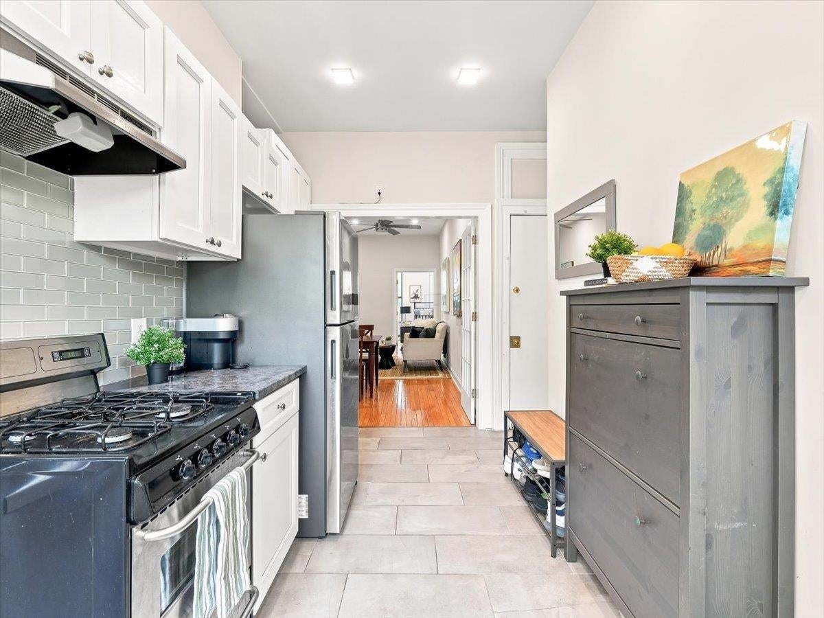 63 MADISON ST 4