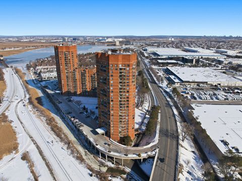 711 HARMON COVE TOWER Secaucus NJ 07094