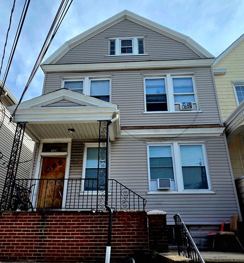 Multifamily For Rent - 129 West 27th St #3<br/> Bayonne, NJ 07002