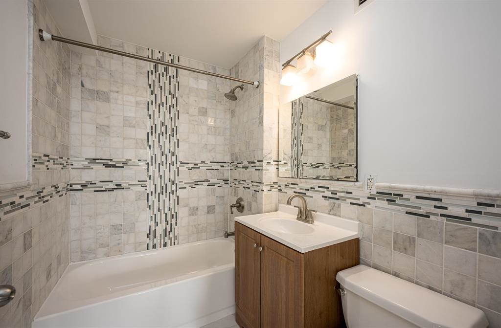 20 2nd St #1602, Jersey City, New Jersey image 4