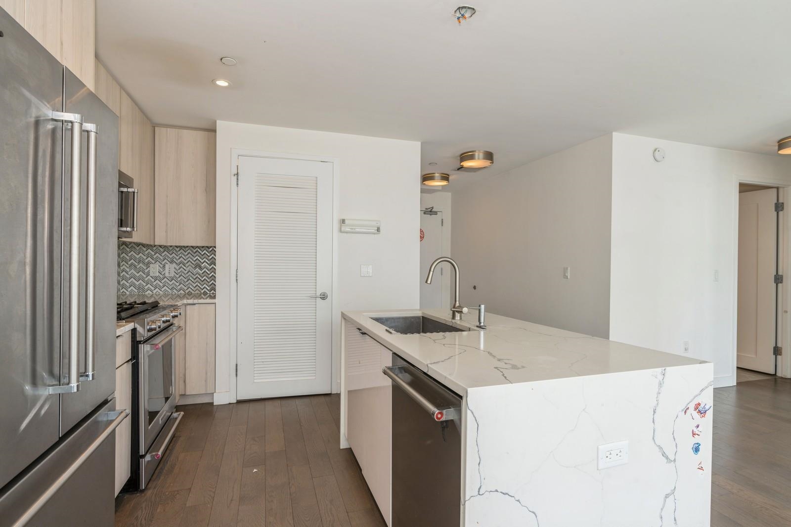 800 Avenue At Port Imperial #907, Weehawken, New Jersey image 21