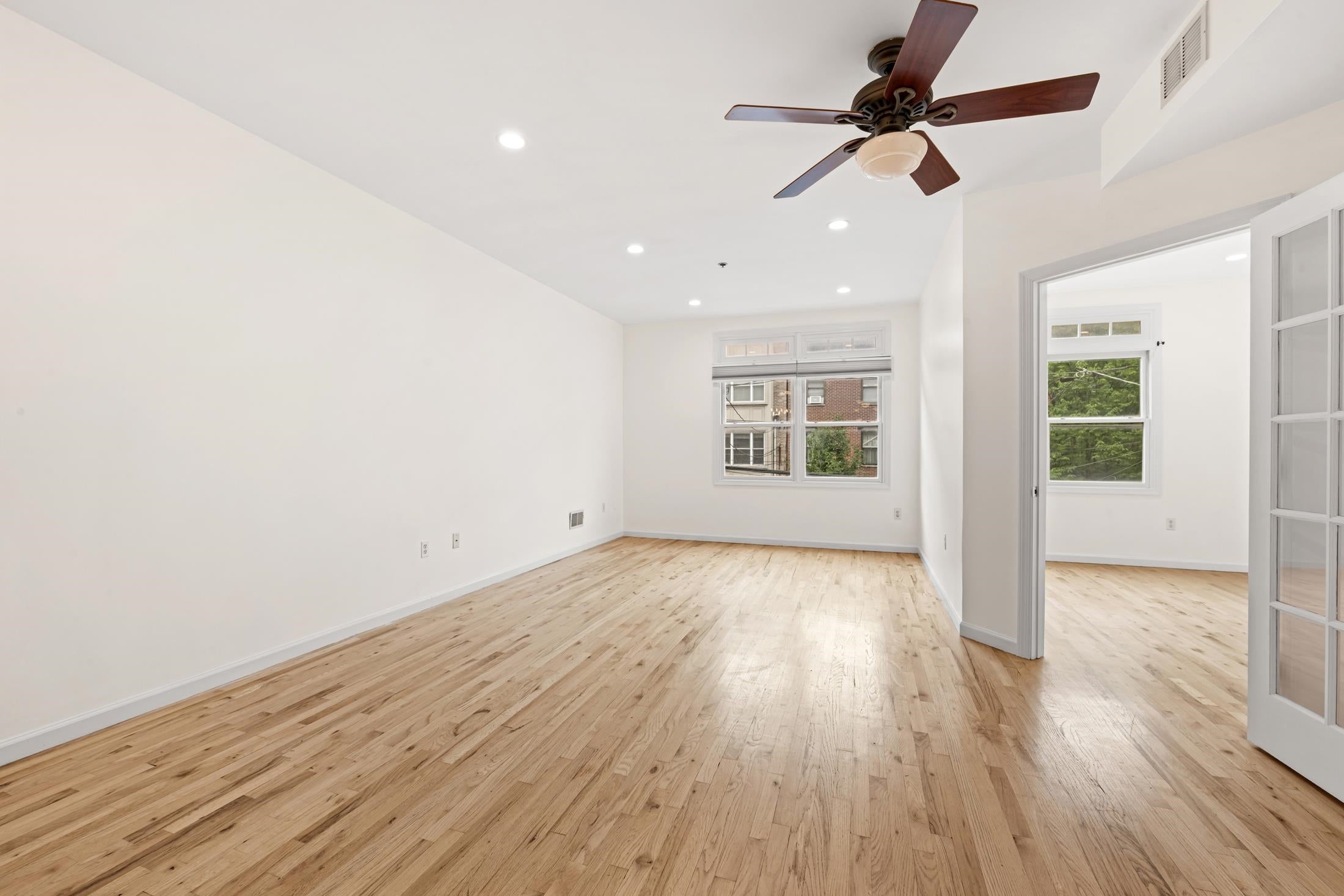 81 MONROE ST 2