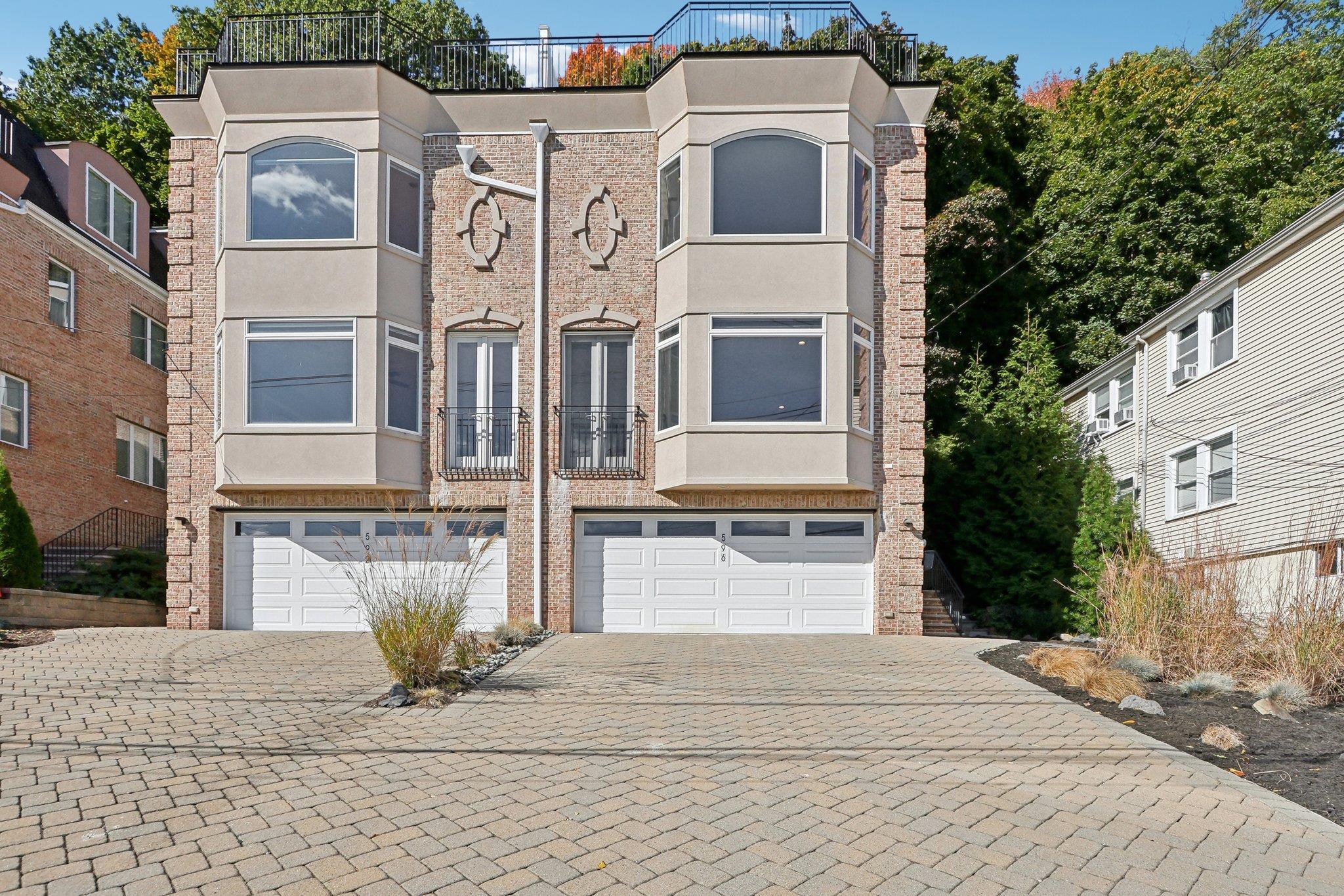 596 Undercliff Ave, Edgewater, New Jersey image 1