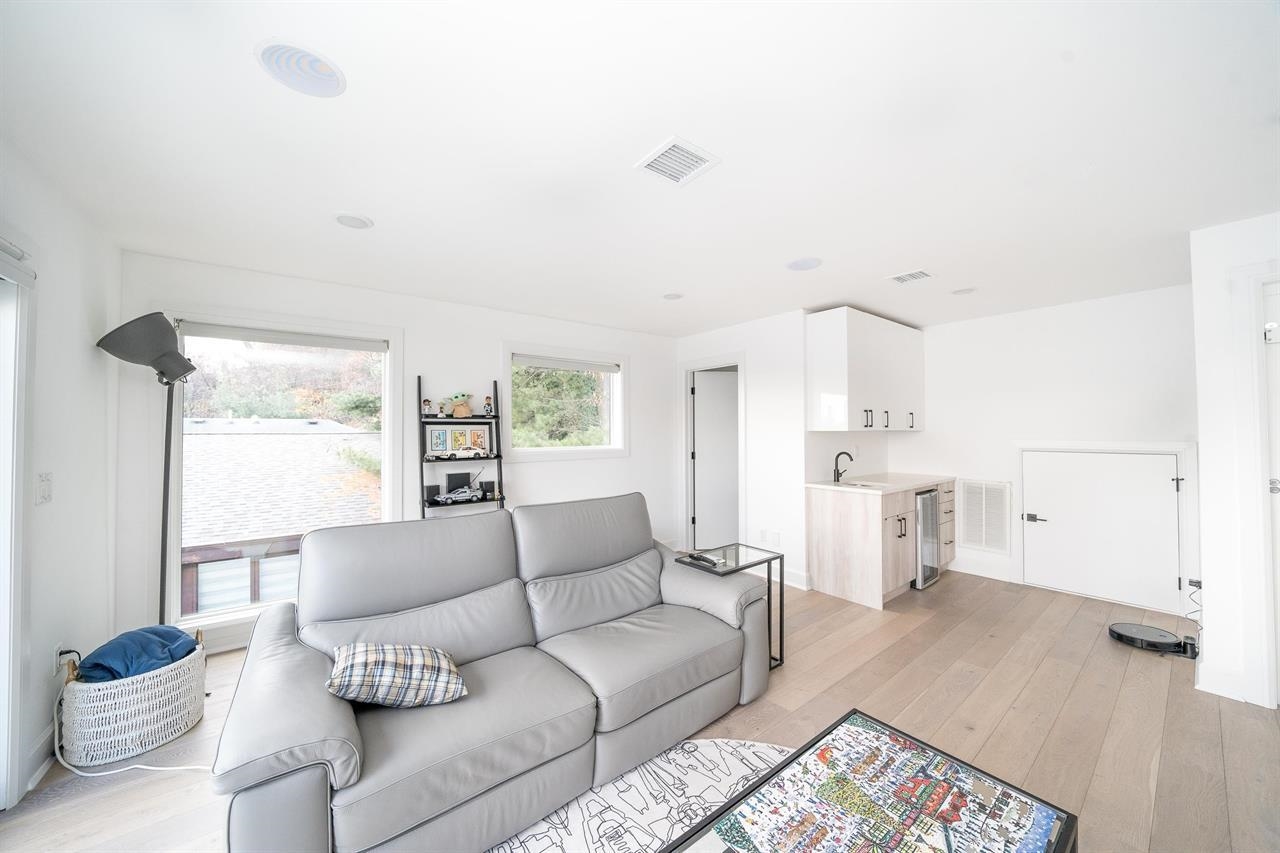 496 Undercliff Ave #A, Edgewater, New Jersey image 24