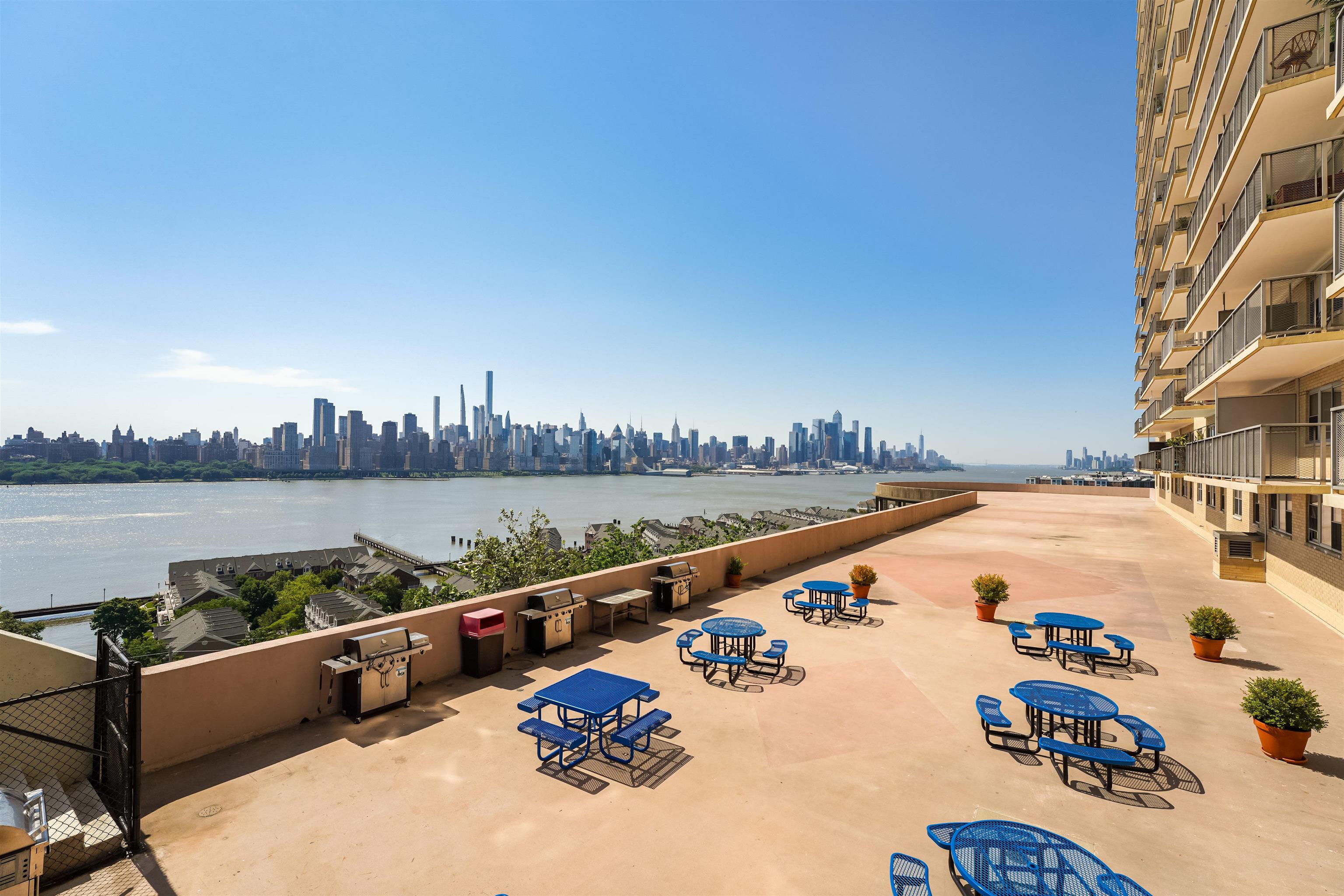 6600 Blvd East #23L, West New York, New Jersey image 29