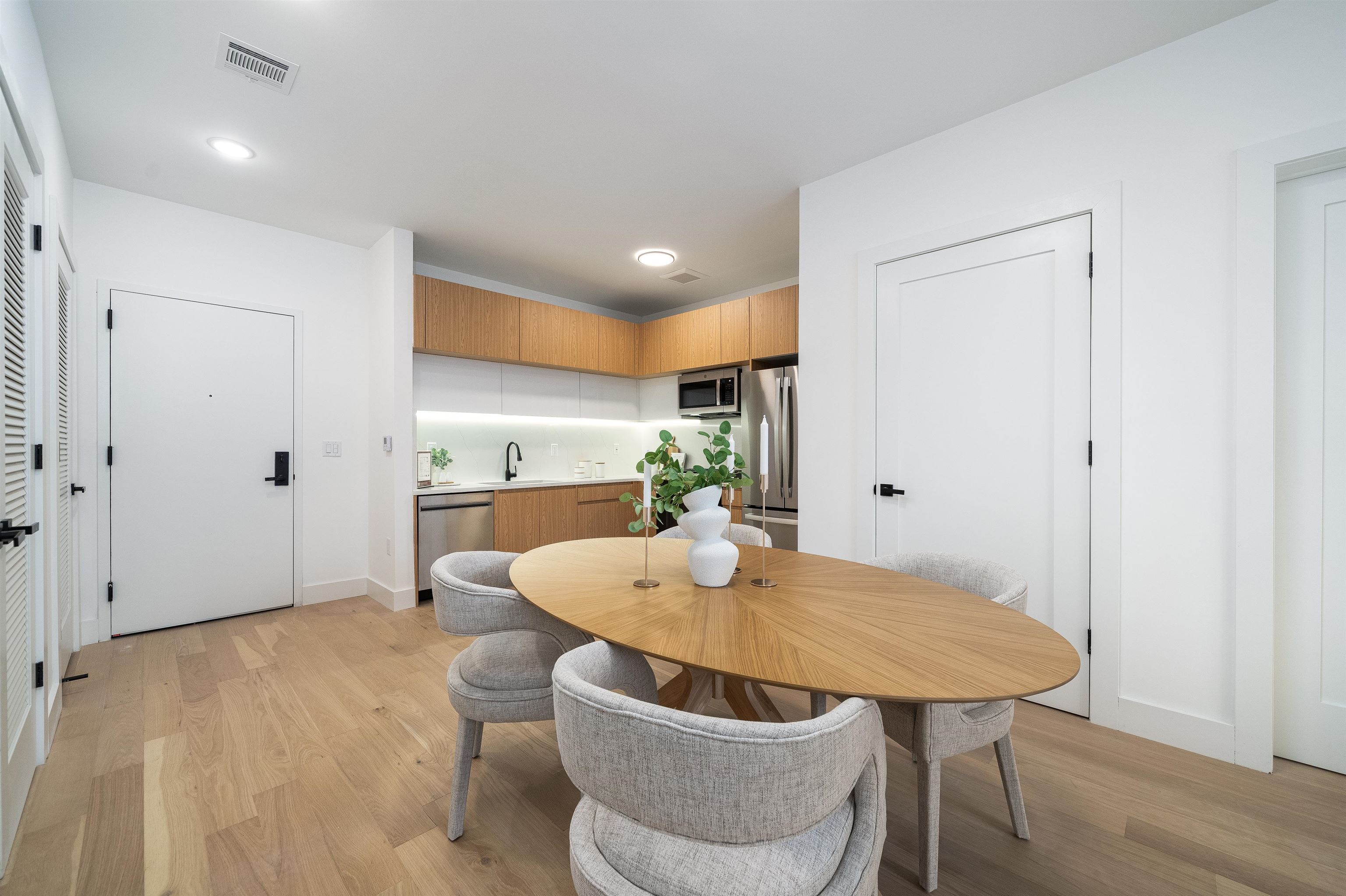 649 38th St #209, Union City, New Jersey image 3