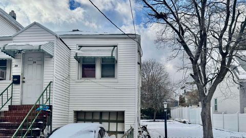 Homes For Sale - 39 Lord Ave<br/> Bayonne, NJ 07002