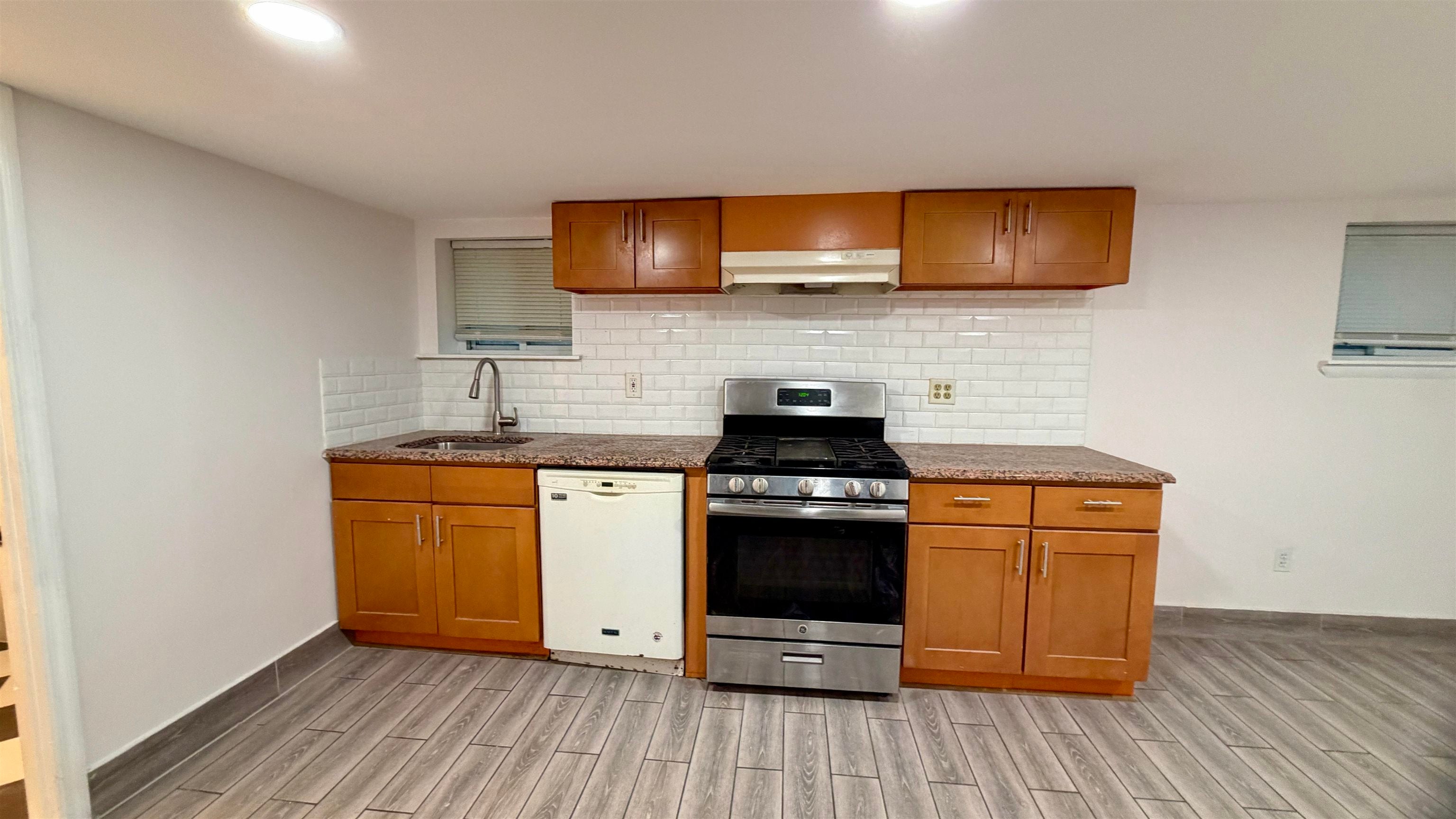 11 EAST 37TH ST 3 - Photo 3