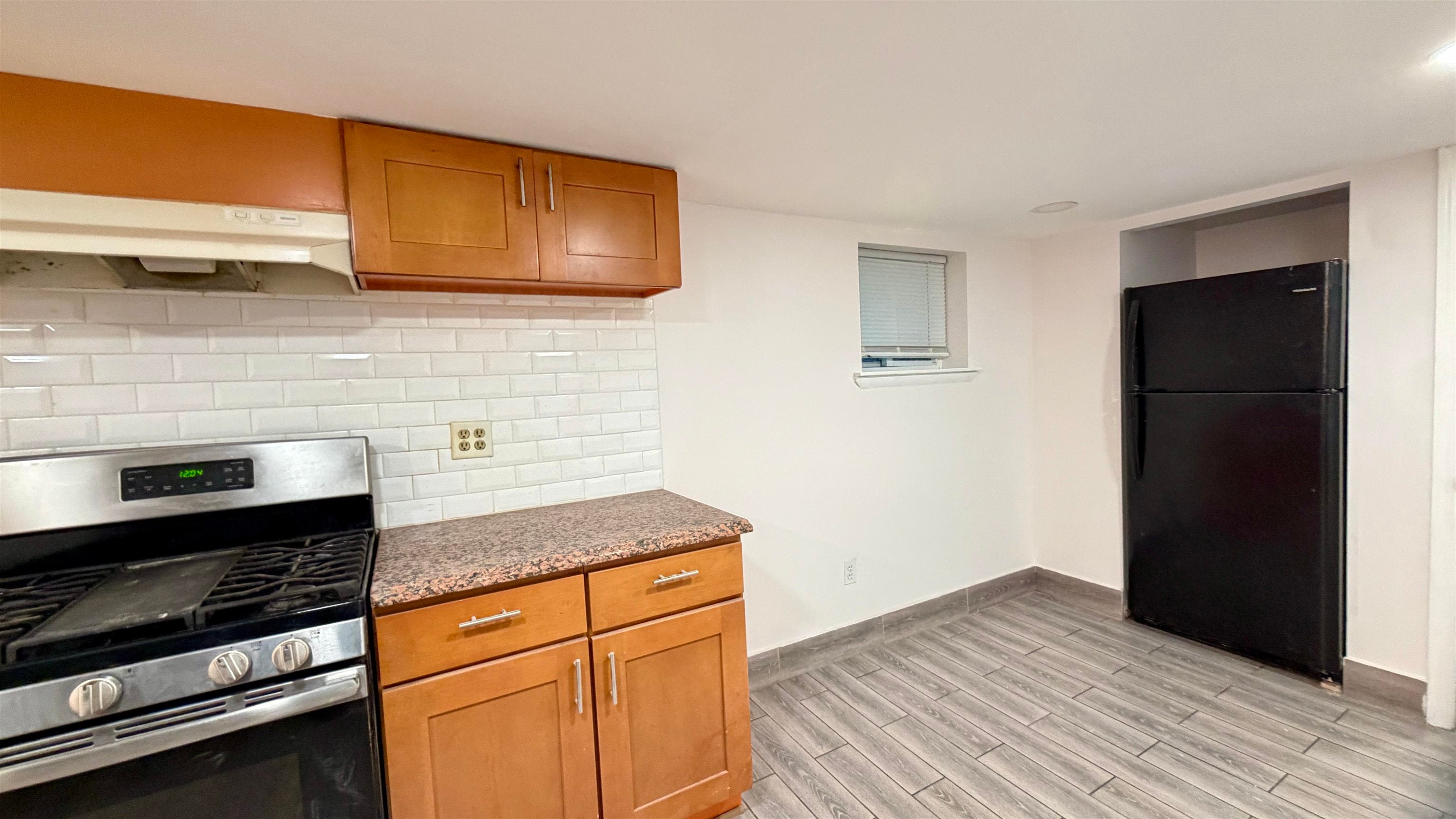 11 EAST 37TH ST 3 - Photo 2