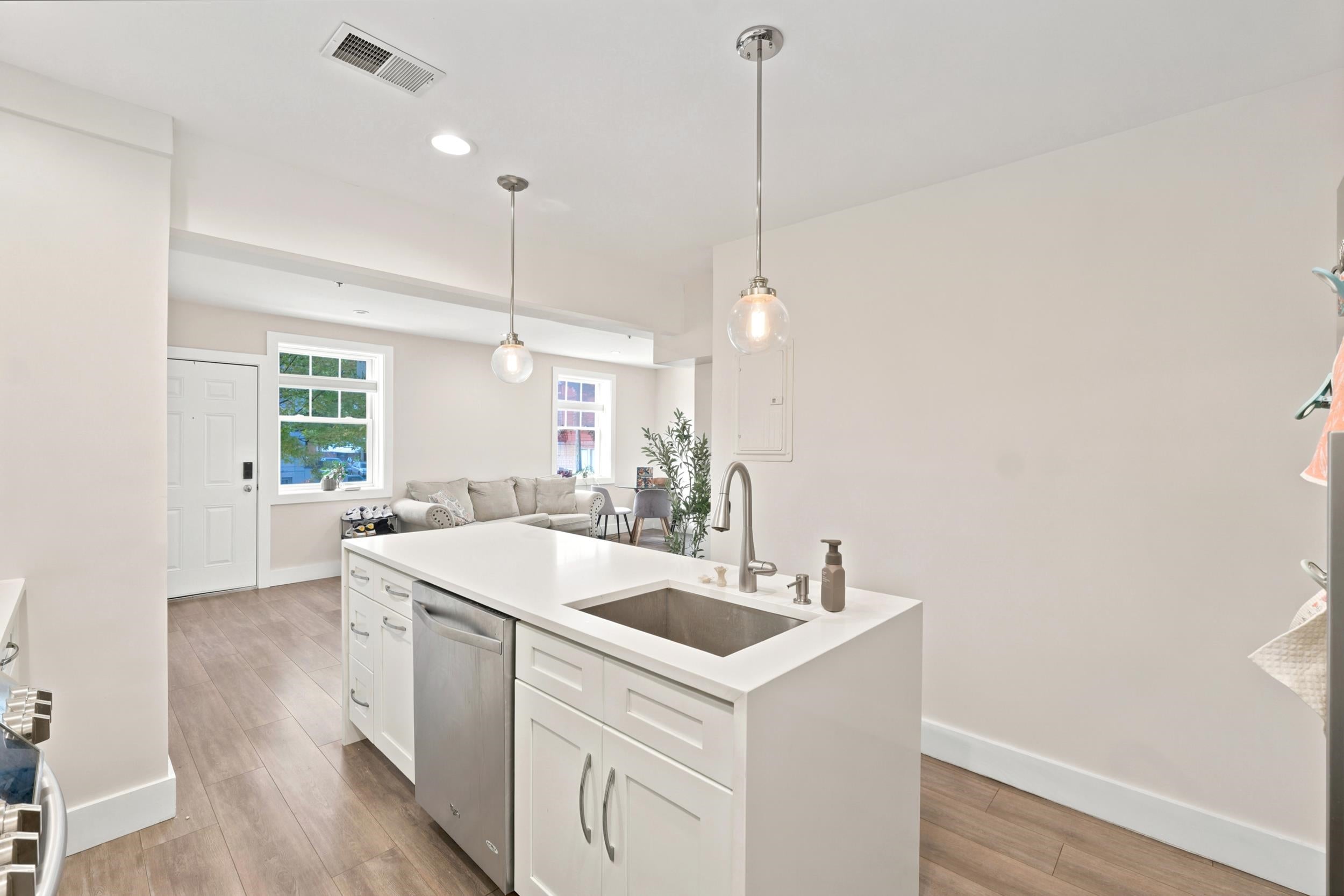 Search Homes 4 330 4TH ST 2A
