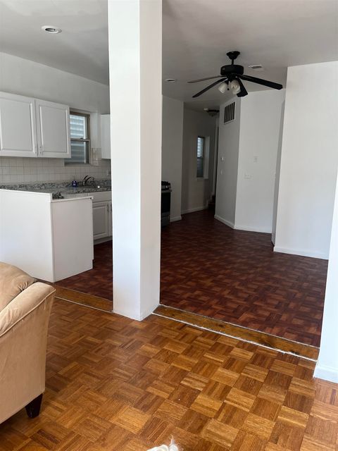 Homes For Rent - 188 Zabriskie St<br/> Jersey City, NJ 07307