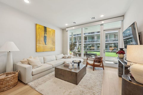 Condo For Rent - 3 Somerset Lane #316<br/> Edgewater, NJ 07020