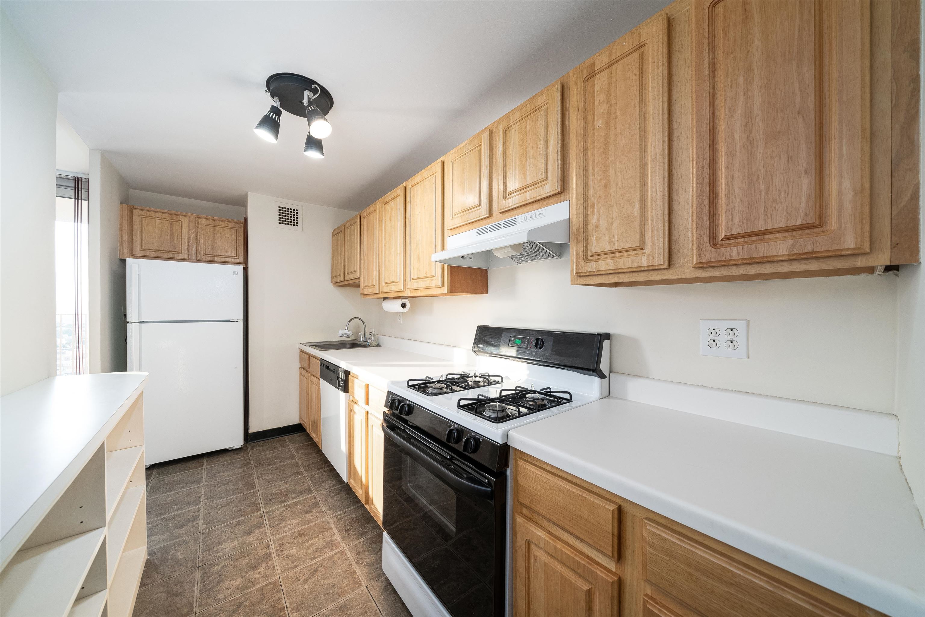 6040 Blvd East #32L, West New York, New Jersey image 13