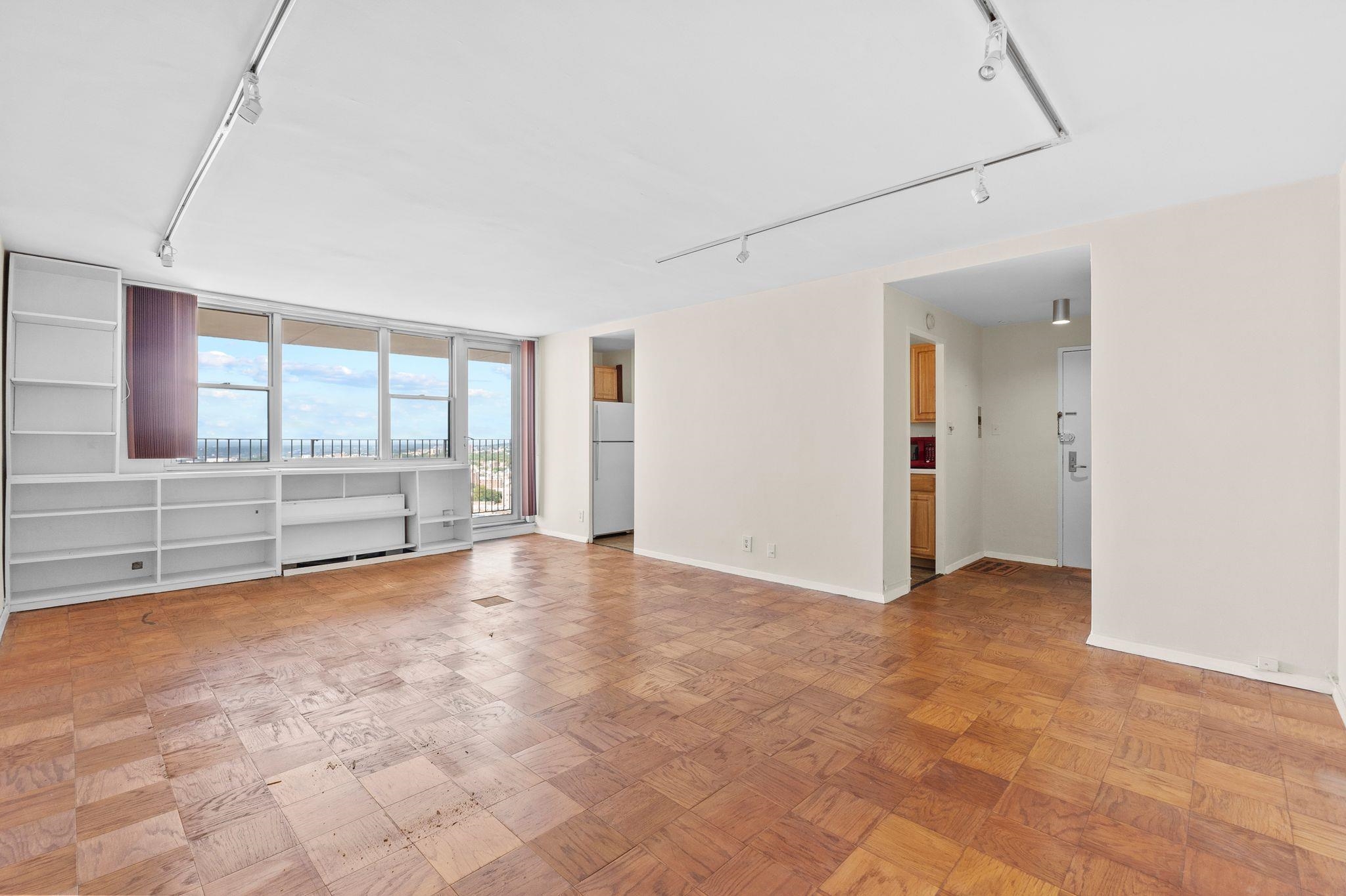 6040 Blvd East #32L, West New York, New Jersey image 2