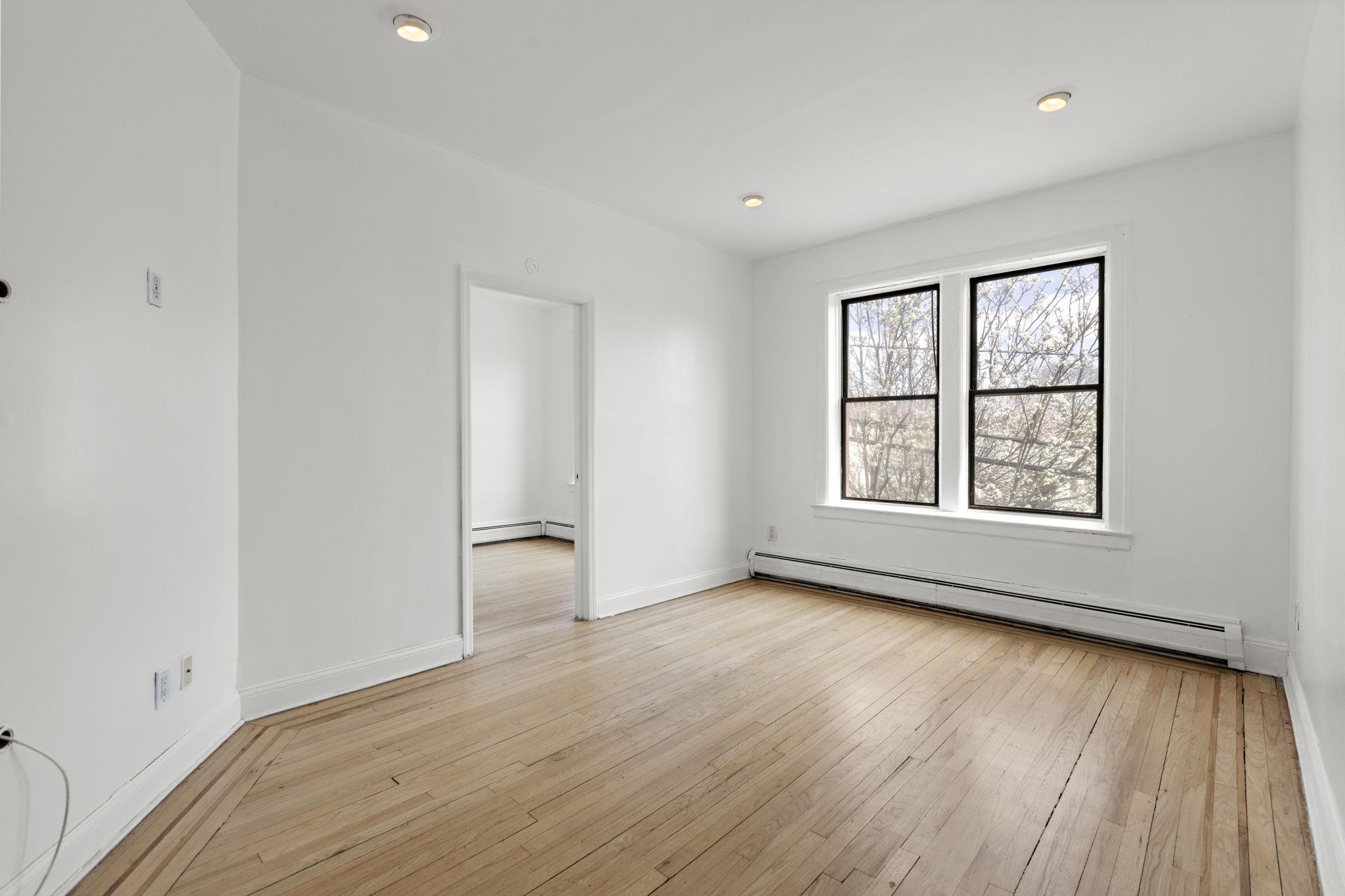 15 Broadway #22, Bayonne, New Jersey image 5