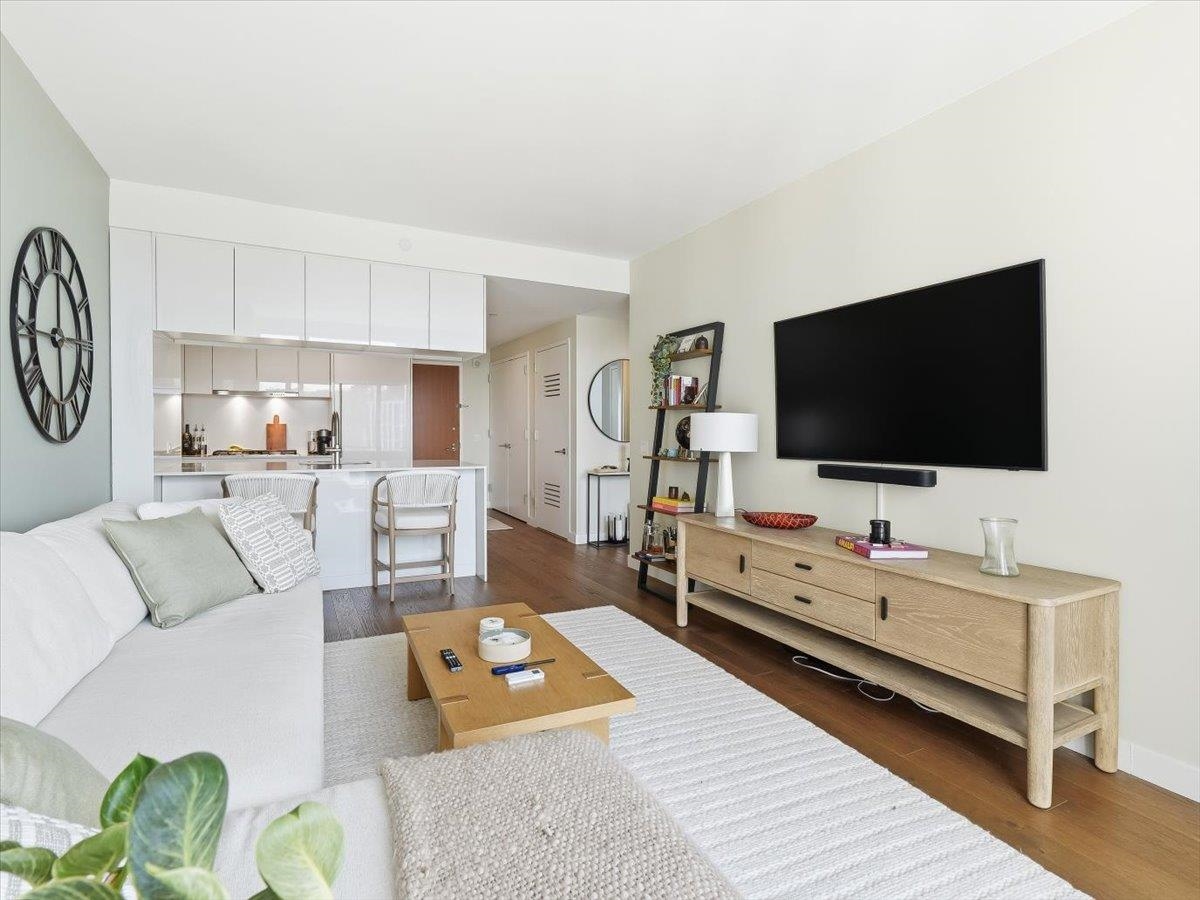 99 HUDSON ST 2309
