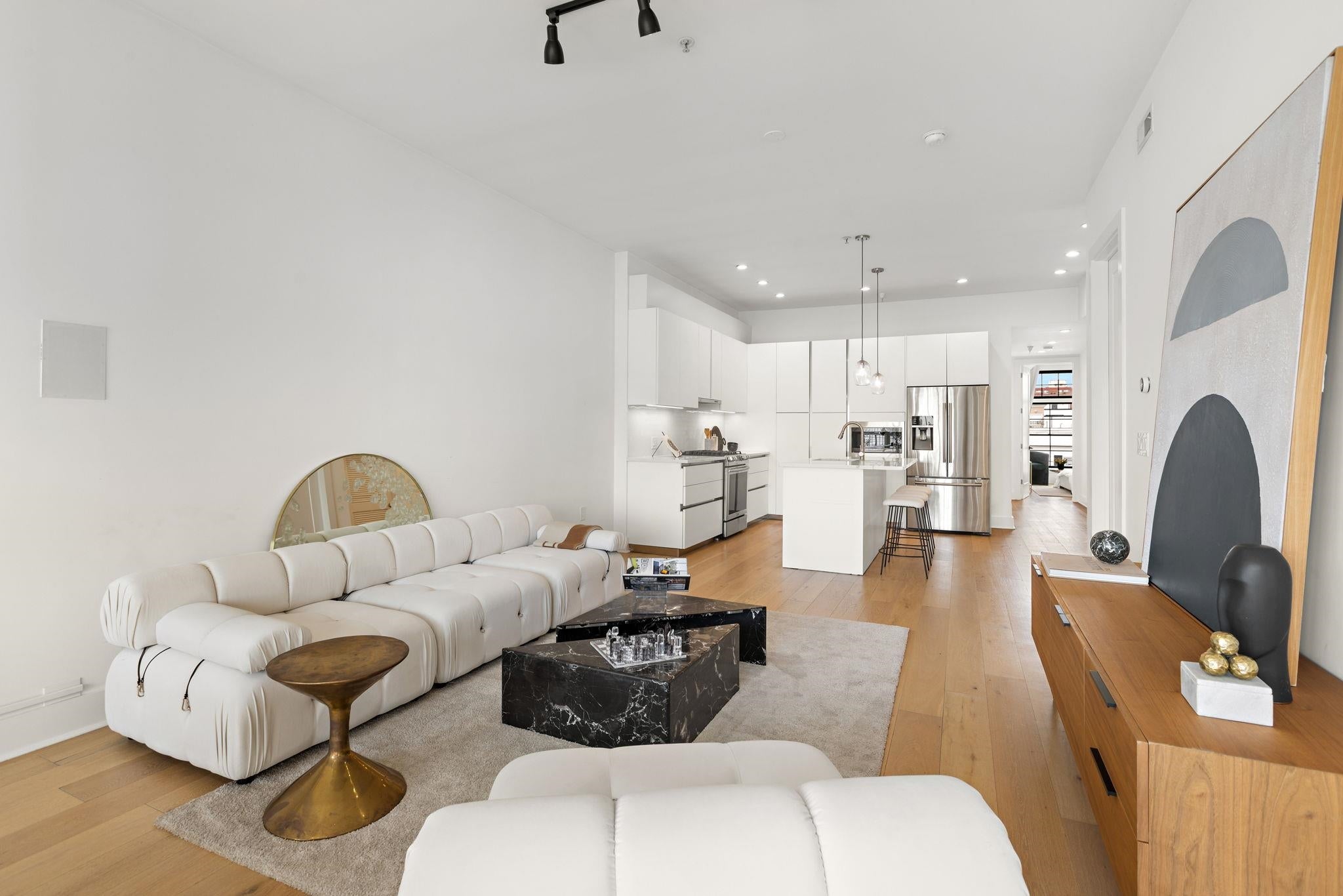 194 CAMBRIDGE AVE 3