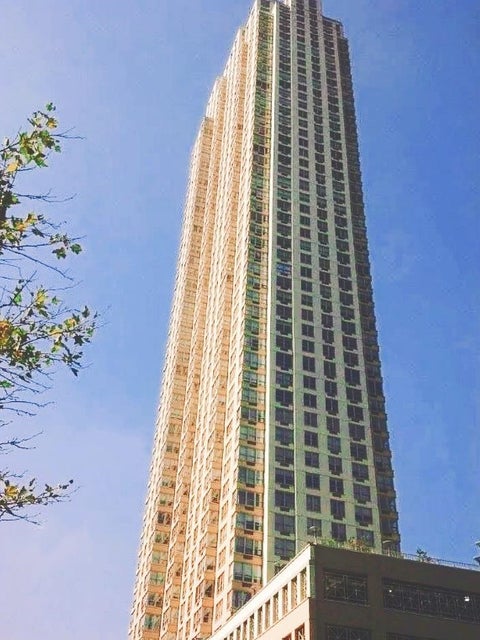 Condo For Sale - 88 Morgan St #4907<br/> Hudson County, Jersey City, NJ 07302