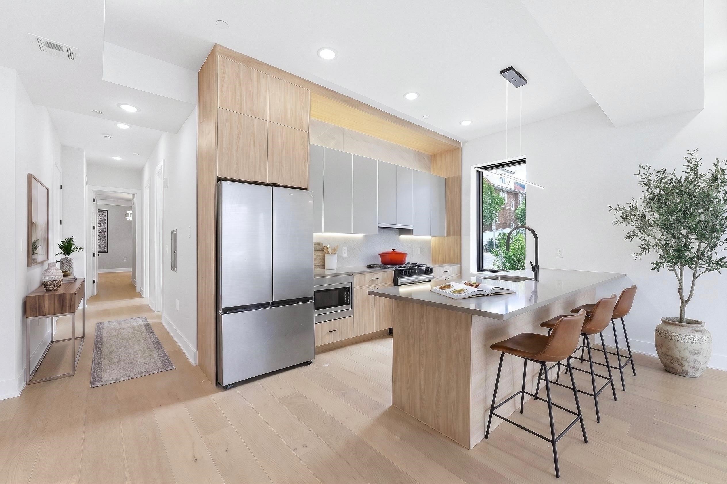 256 CLAREMONT AVE 1