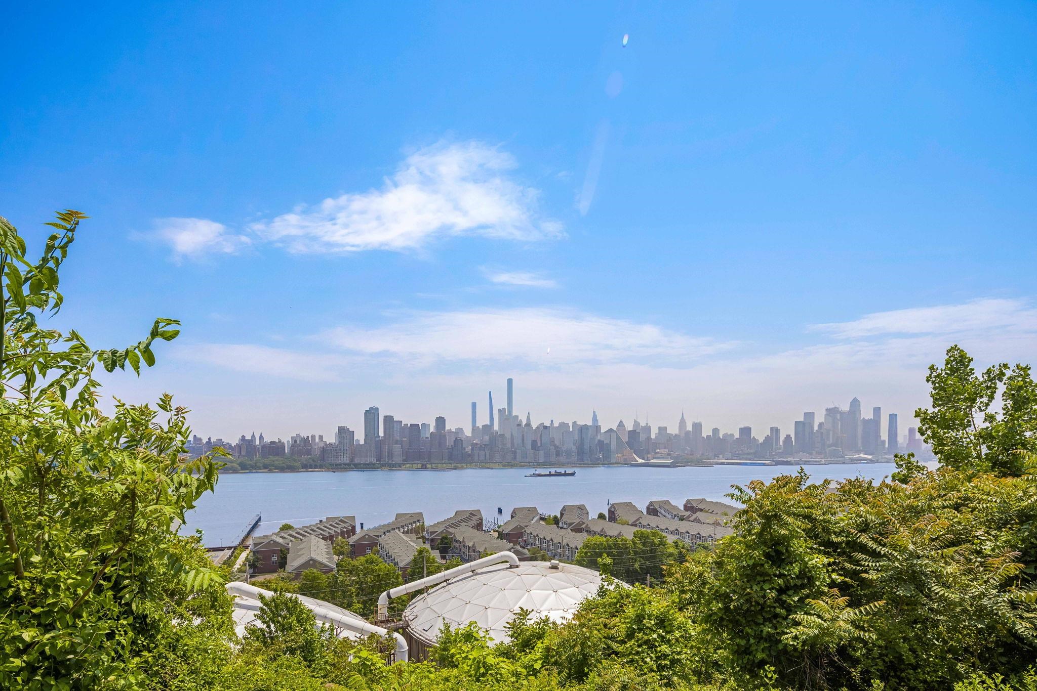6515 Blvd East #4G, West New York, New Jersey image 28