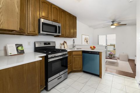 Condo For Sale - 162 Griffith St #1L<br/> Hudson County, Jersey City, NJ 07307