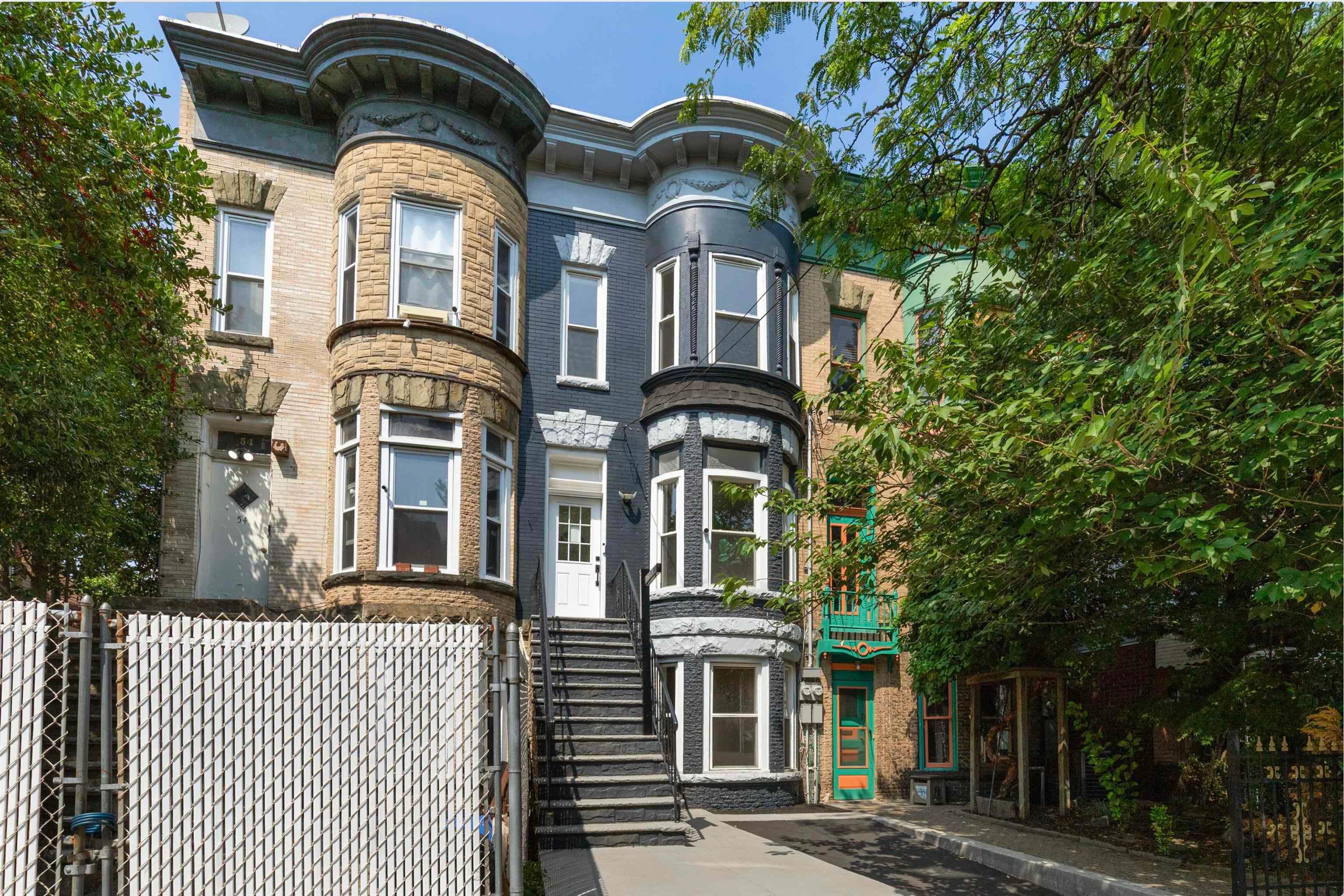 52 BRINKERHOFF ST