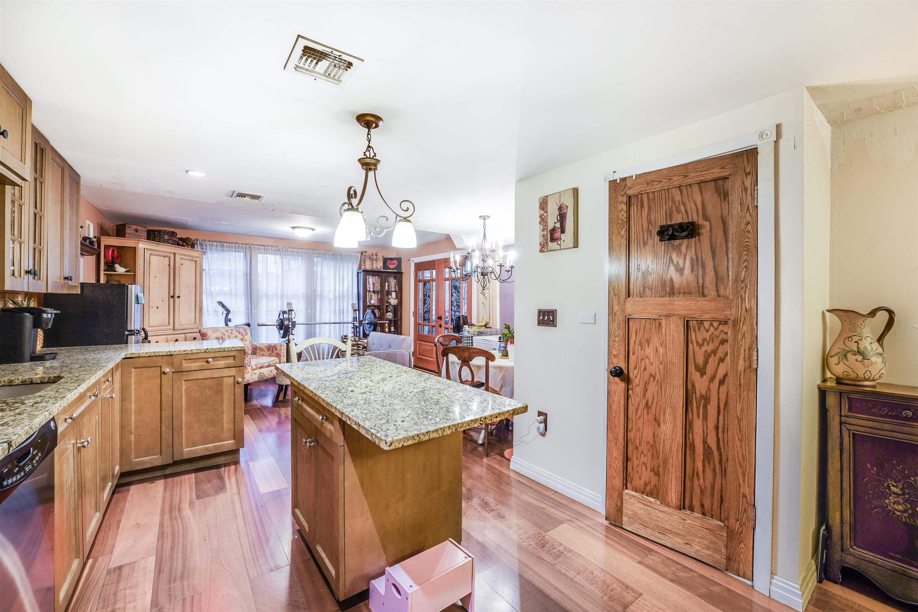 372 5th St, Jersey City, New Jersey image 13