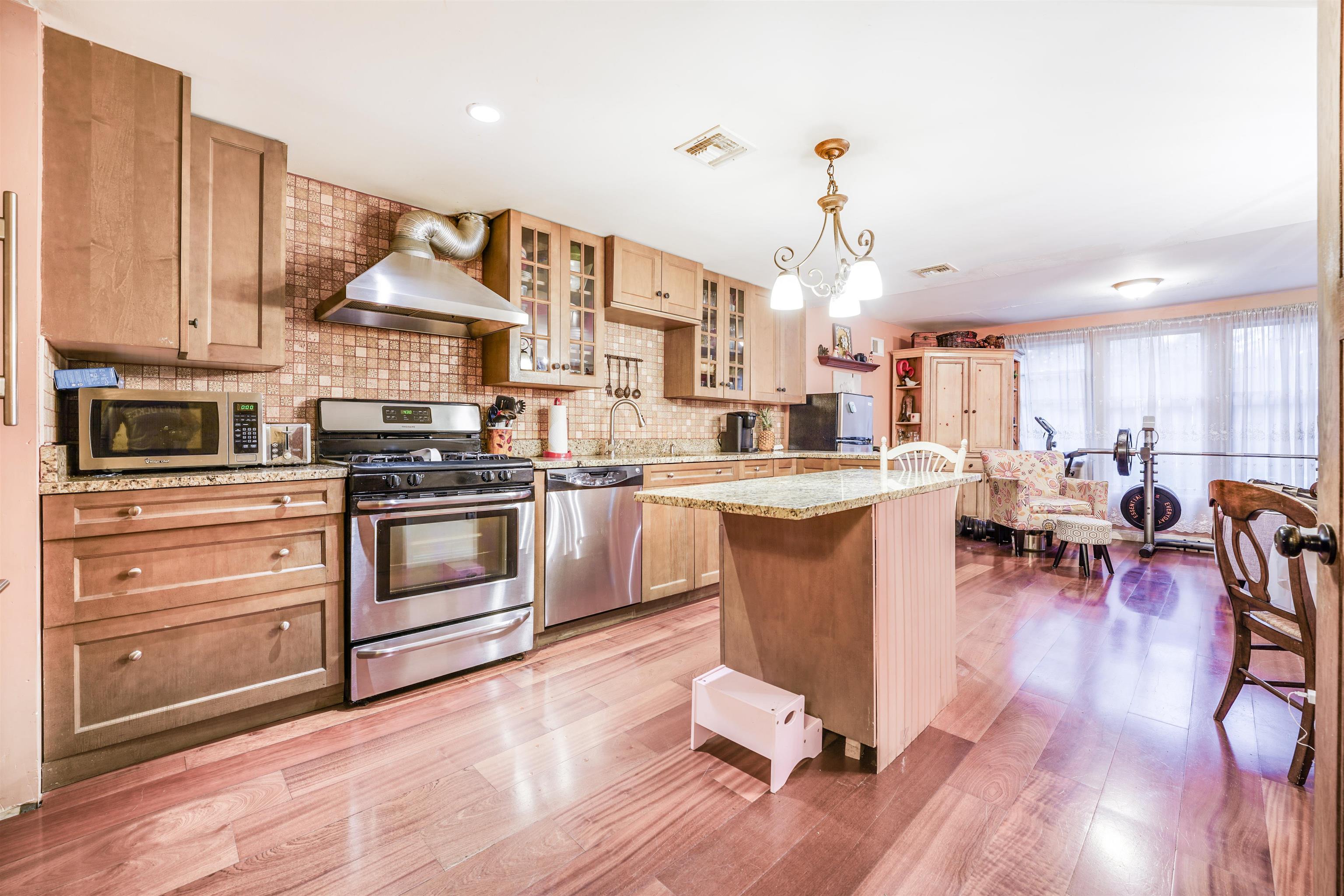 372 5th St, Jersey City, New Jersey image 1
